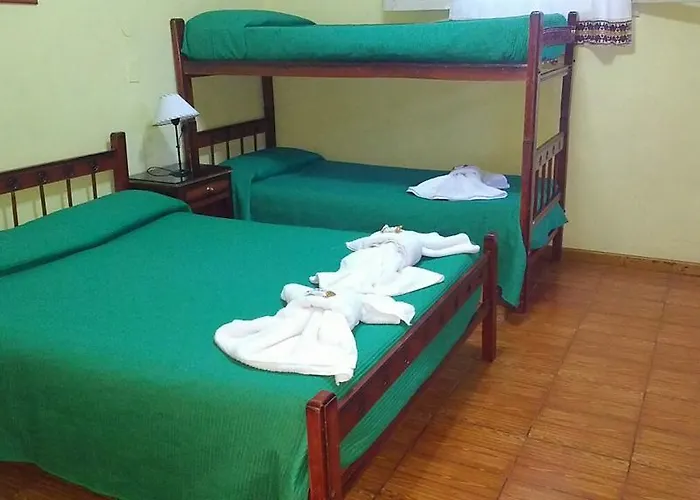 Hostal El Alcazar Salta
